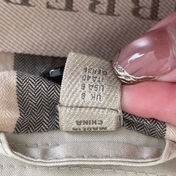 Burberry Light Tan Trench Coat - Picture 13 of 16